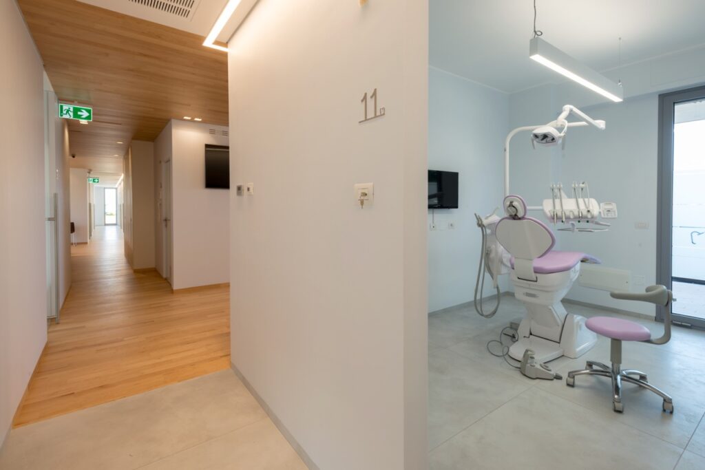 Clinica dentale Mansueto - ingresso sala 11